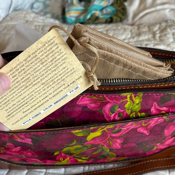 NWOT Patricia Nash Nova Bougainvillea Along the Coast Leather Crossbody - Picture 6 of 9